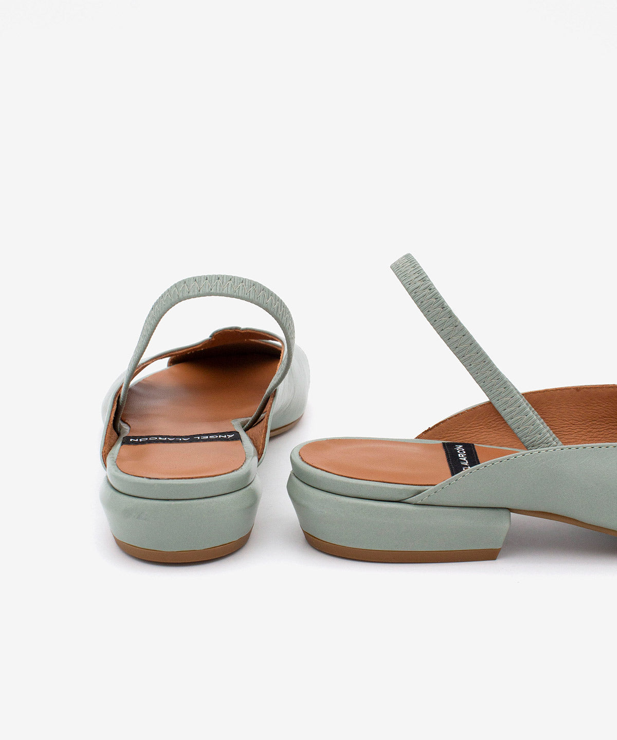 RAFAELLA – Sandalia destalonada de piel texturizada – verde – Talla 39 – Ángel Alarcón