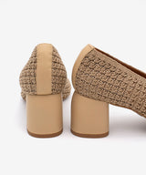 ESTER – Salón de mujer de trenzado elástico con tacón cómodo y piel - Zapatos color camel - Zapatos de mujer Ángel Alarcón - Women Shoes 2026