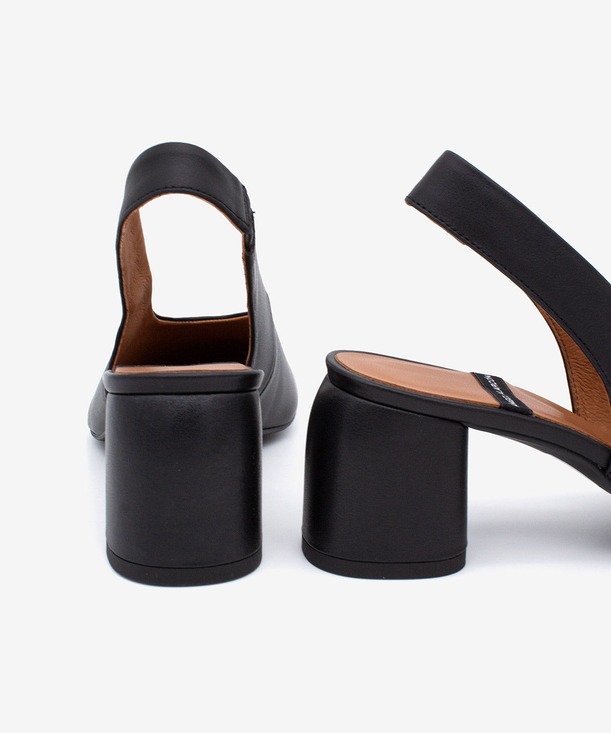 BEIRA – Salón destalonado con tacón ancho de piel suave – negro – Talla 39 – Ángel Alarcón