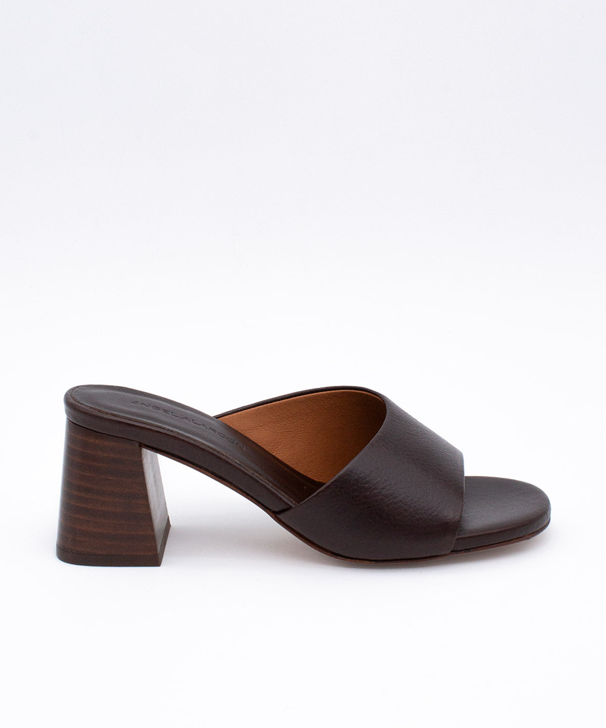 PATRIZIA – Mule de piel natura con tacón alto ancho efecto madera – marrón oscuro – Talla 36 – Ángel Alarcón