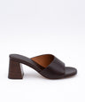 PATRIZIA – Mule de piel natura con tacón alto ancho efecto madera – marrón oscuro – Talla 36 – Ángel Alarcón