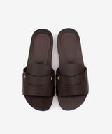 DEBORA - Sandalia mule con suela de madera y tachuelas doradas de piel - Zapatos color cuero - Zapatos de mujer Ángel Alarcón - Women Shoes 2026