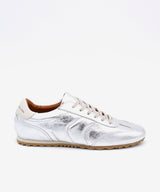 KESIA – Sneakers de piel metalizada con suela dentada – plata – Talla 35 – Ángel Alarcón