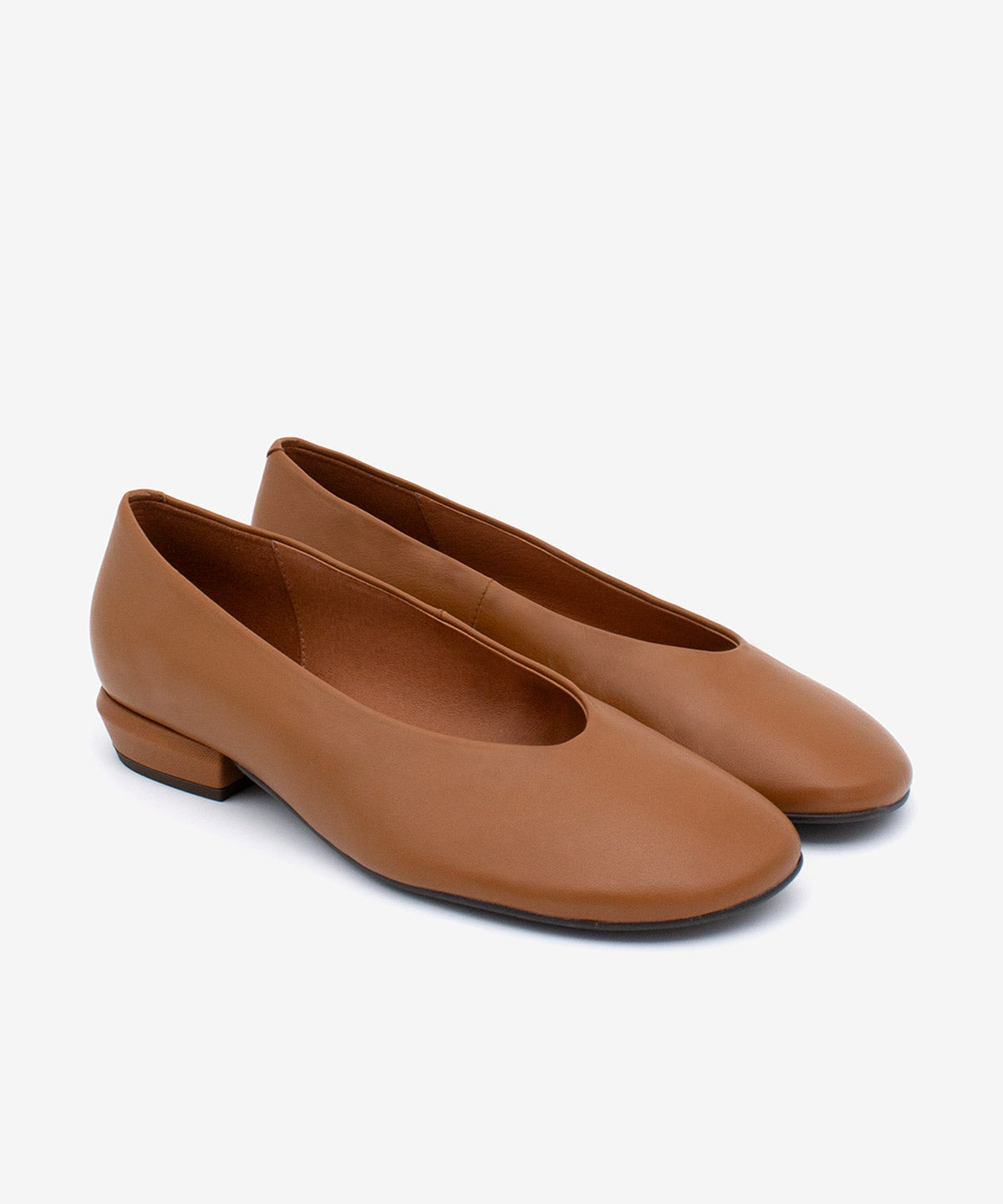 MOORE – Bailarina tipo Dolly con tacón bajo de piel – marrón – Talla 36 – Ángel Alarcón