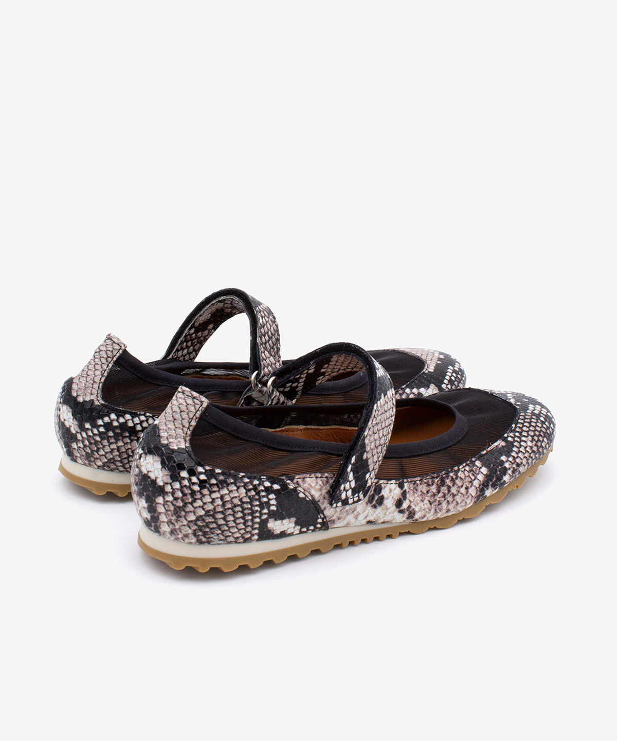 GINNA – Merceditas sneakerinas modernas y cómodas de piel print snake – negro – Talla 37 – Ángel Alarcón