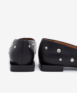 EMERY - Bailarina con tachas plateadas y puntera cuadrada de piel suave - Zapatos Negros - Zapatos de mujer Ángel Alarcón - Women Shoes 2026