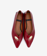 ELINA - Bailarina de mujer con escote en V y adorno dorado en piel texturizada - Zapatos burdeos - Zapatos de mujer Ángel Alarcón - Women Shoes 2026