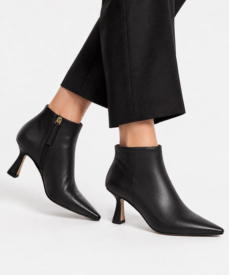 KAYLA - Botín de tacón alto con puntera fina en piel lisa - Zapatos Negros - Zapatos de mujer Ángel Alarcón - Women Shoes 2026