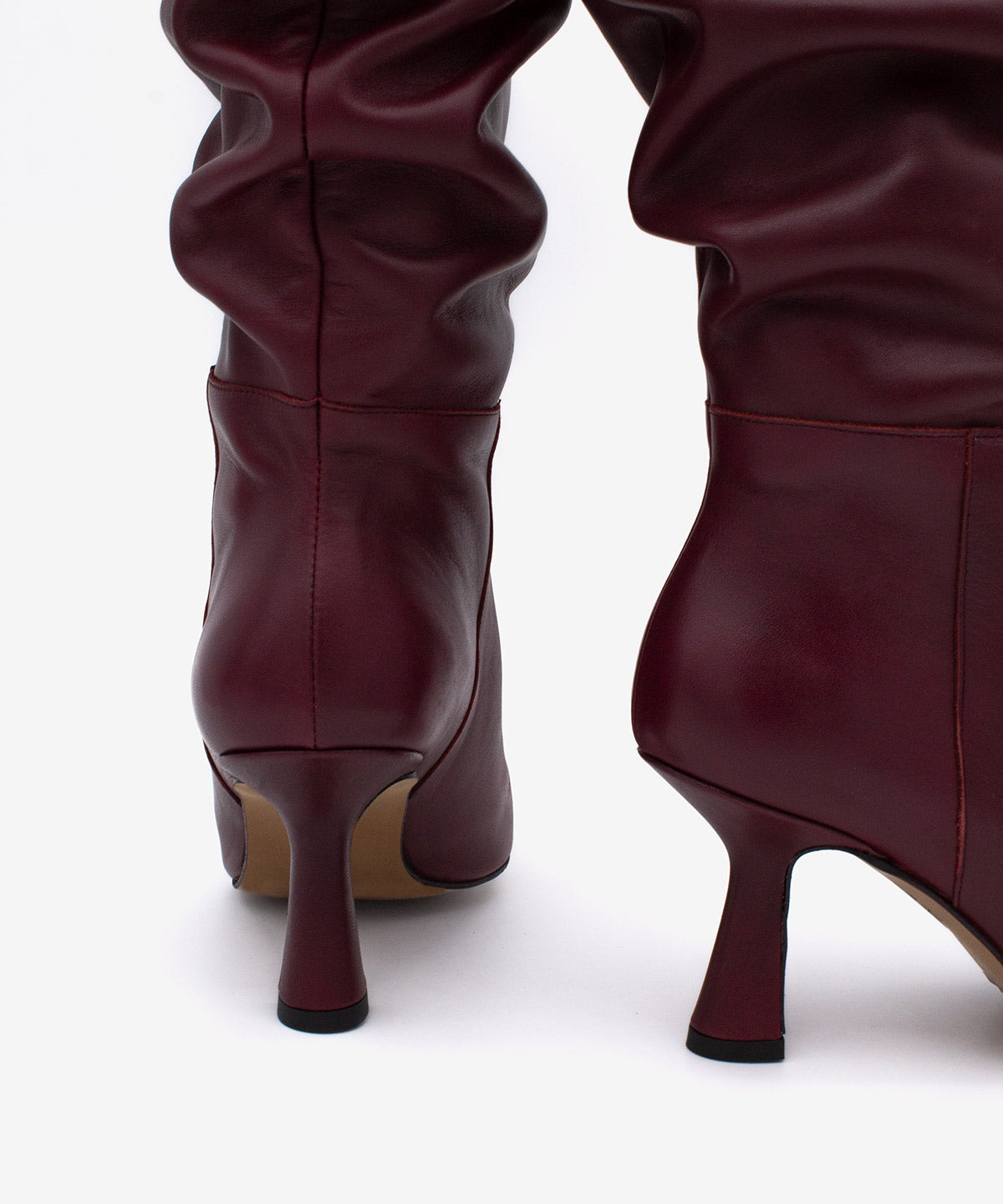 KEIRA - Bota alta de caña fruncida con tacon alto en piel suave - Zapatos Negros - Zapatos de mujer Ángel Alarcón - Women Shoes 2026