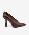 LARISSA - Salón de tacón alto con escote en V alto de piel texturizada - Zapatos marrones - Zapatos de mujer Ángel Alarcón - Women Shoes 2026