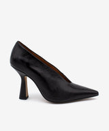 LARISSA - Salón de tacón alto con escote en V alto de piel texturizada - Zapatos Negros - Zapatos de mujer Ángel Alarcón - Women Shoes 2026