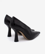 LARISSA - Salón de tacón alto con escote en V alto de piel texturizada - Zapatos Negros - Zapatos de mujer Ángel Alarcón - Women Shoes 2026