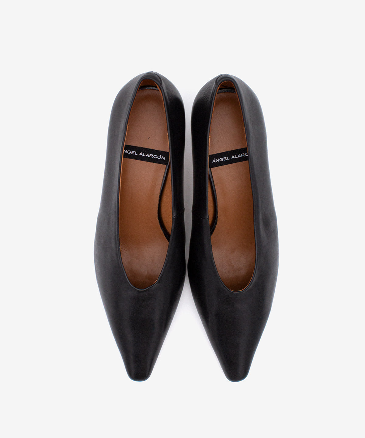 ABELLA - Zapato de salón con tacón cómodo de piel suave - Zapatos Negros - Zapatos de mujer Ángel Alarcón - Women Shoes 2026