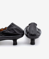 JOCELYN - Salón de puntera fina rock and roll de ajuste elástico de piel ligera - Zapatos Negros - Zapatos de mujer Ángel Alarcón - Women Shoes 2026