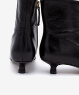 DOROTHEA - Botín de tacón kitten con puntera fina de piel texturizada - Zapatos Negros - Zapatos de mujer Ángel Alarcón - Women Shoes 2026