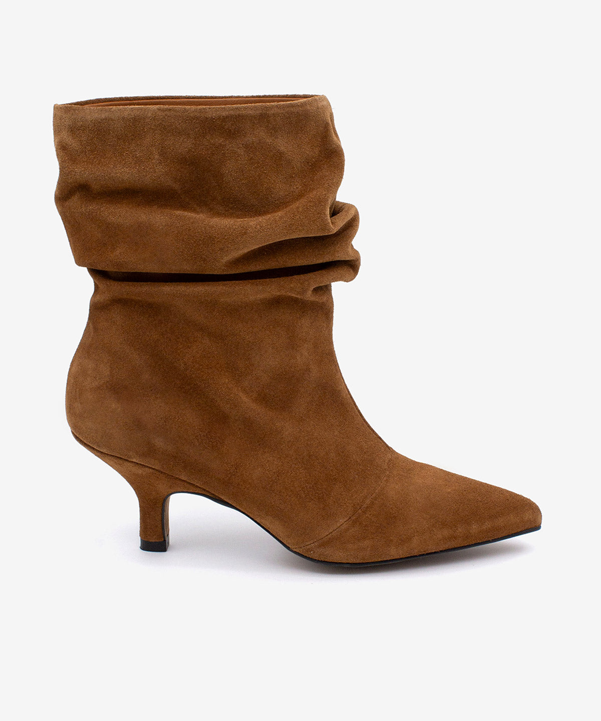 LISETTE - Botín de tacón fino con caña arrugada de serraje - Zapatos marrones - Zapatos de mujer Ángel Alarcón - Women Shoes 2026