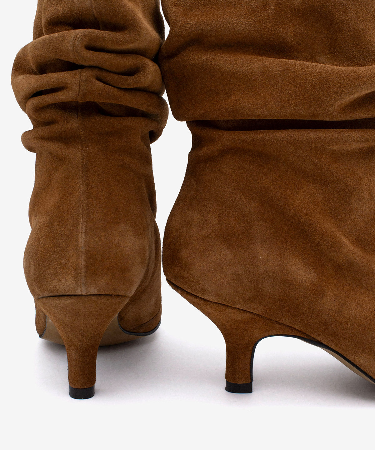 LISETTE - Botín de tacón fino con caña arrugada de serraje - Zapatos marrones - Zapatos de mujer Ángel Alarcón - Women Shoes 2026