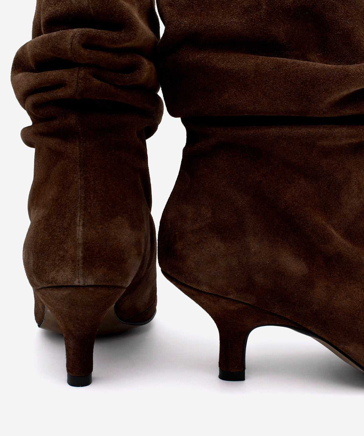 LISETTE - Botín de tacón fino con caña arrugada de serraje - Zapatos marrones - Zapatos de mujer Ángel Alarcón - Women Shoes 2026
