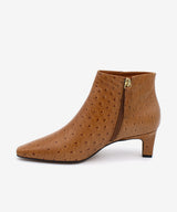 NATALIA - Botín de tacón bajo de piel print avestruz - Zapatos color camel - Zapatos de mujer Ángel Alarcón - Women Shoes 2026