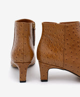 NATALIA - Botín de tacón bajo de piel print avestruz - Zapatos color camel - Zapatos de mujer Ángel Alarcón - Women Shoes 2026