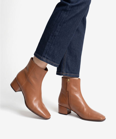 GRETEL - Botín de tacón cómodo ancho de piel lisa - Zapatos Negros - Zapatos de mujer Ángel Alarcón - Women Shoes 2026