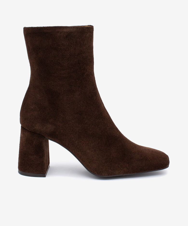 DRIMIA - Botín de tacón alto y ancho de serraje - Zapatos m. oscuro - Zapatos de mujer Ángel Alarcón - Women Shoes 2026