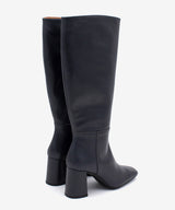 DORANA - Bota alta cómoda de tacón ancho con puntera cuadrada de piel - Zapatos grises - Zapatos de mujer Ángel Alarcón - Women Shoes 2026