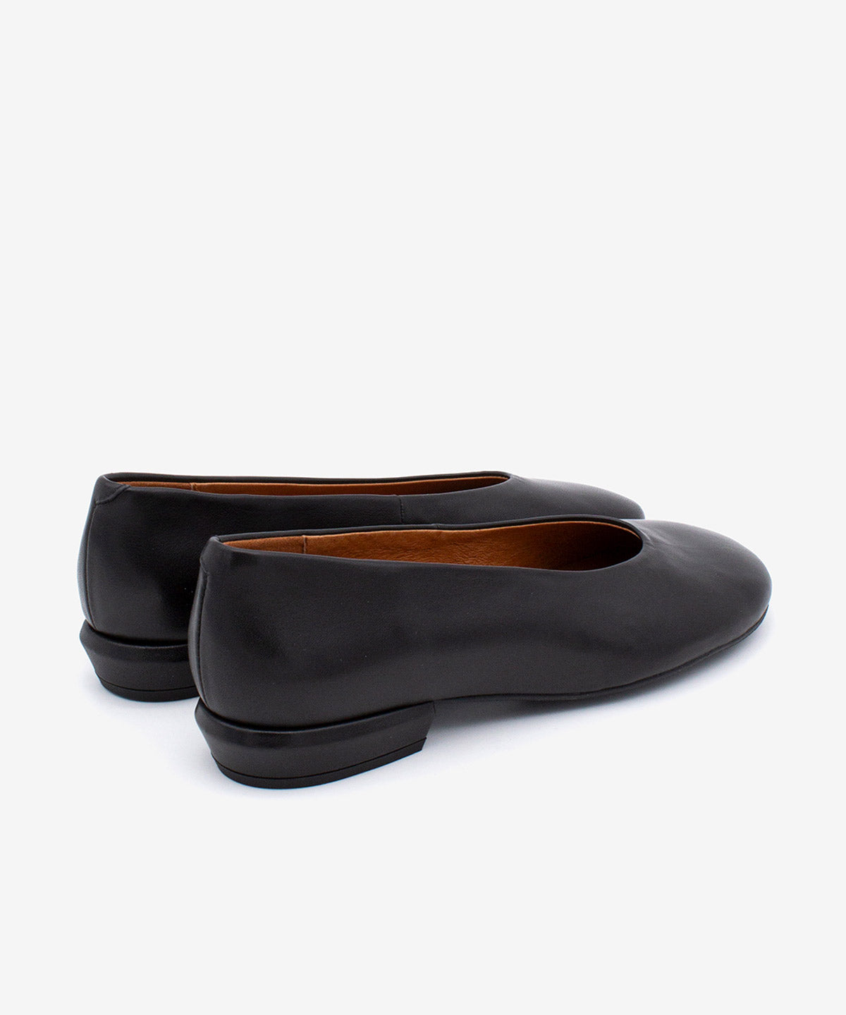 KATYA - Bailarina de mujer de tacón bajo cómodo de piel suave - Zapatos Negros - Zapatos de mujer Ángel Alarcón - Women Shoes 2026