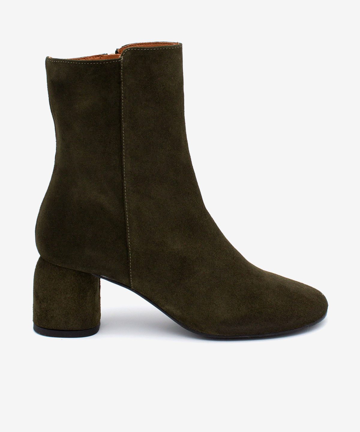 MURIELLE - Botín de tacón de diseño con puntera redonda de serraje - Zapatos verde oscuro - Zapatos de mujer Ángel Alarcón - Women Shoes 2026