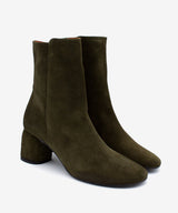 MURIELLE - Botín de tacón de diseño con puntera redonda de serraje - Zapatos m. oscuro - Zapatos de mujer Ángel Alarcón - Women Shoes 2026
