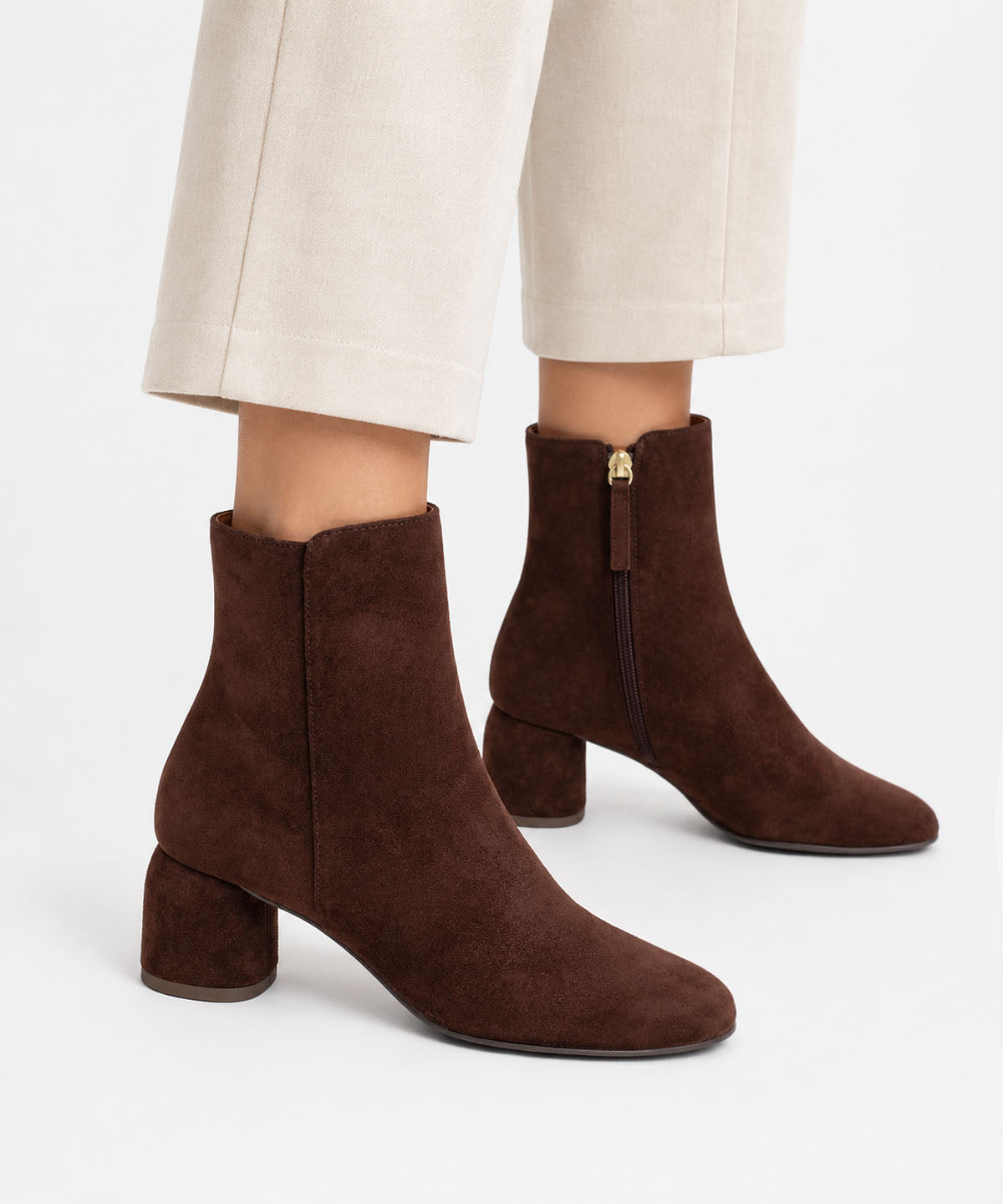 MURIELLE - Botín de tacón de diseño con puntera redonda de serraje - Zapatos m. oscuro - Zapatos de mujer Ángel Alarcón - Women Shoes 2026