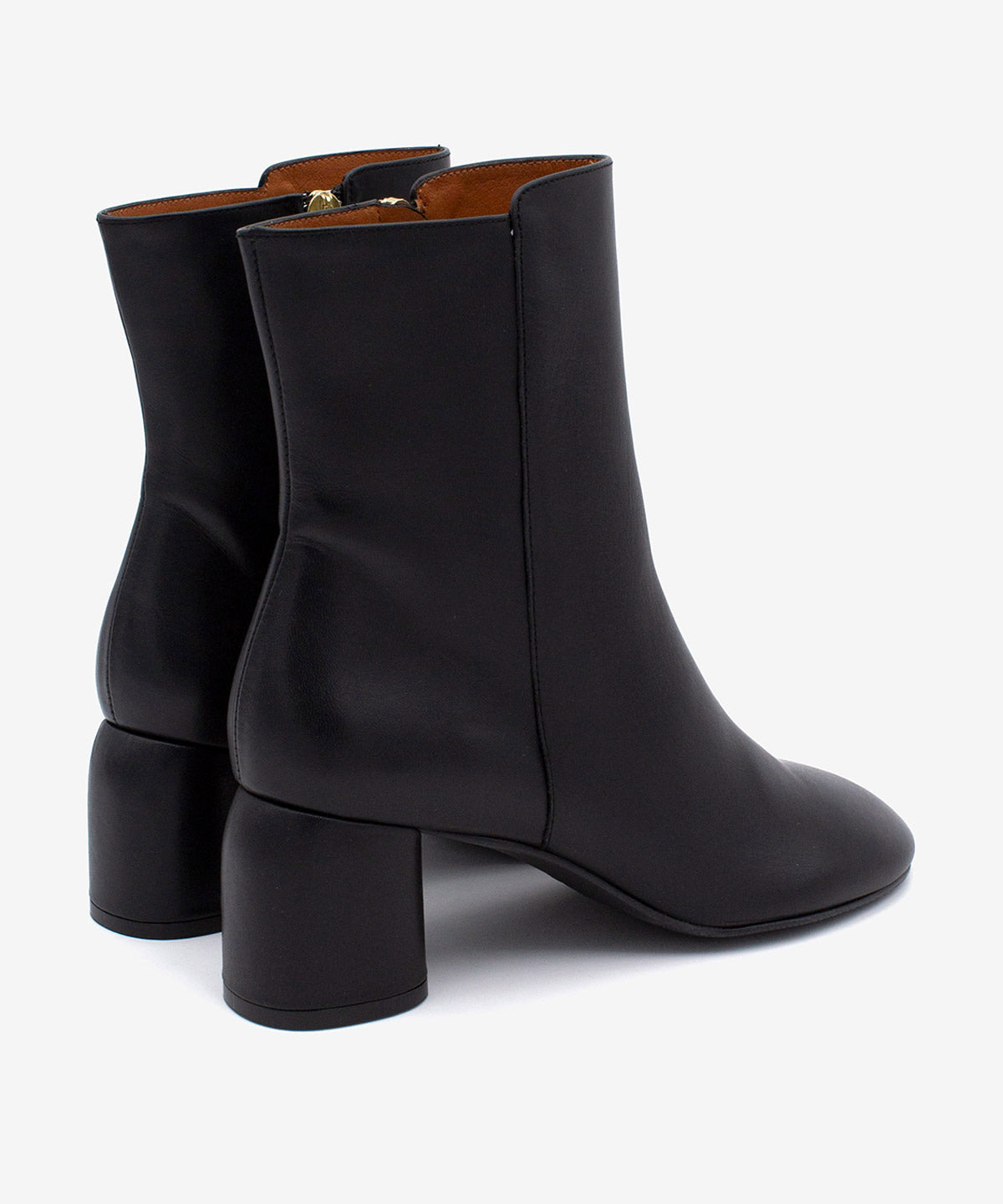 MURIELLE - Botín de mujer de tacón de diseño con puntera redonda de piel suave - Zapatos Negros - Zapatos de mujer Ángel Alarcón - Women Shoes 2026