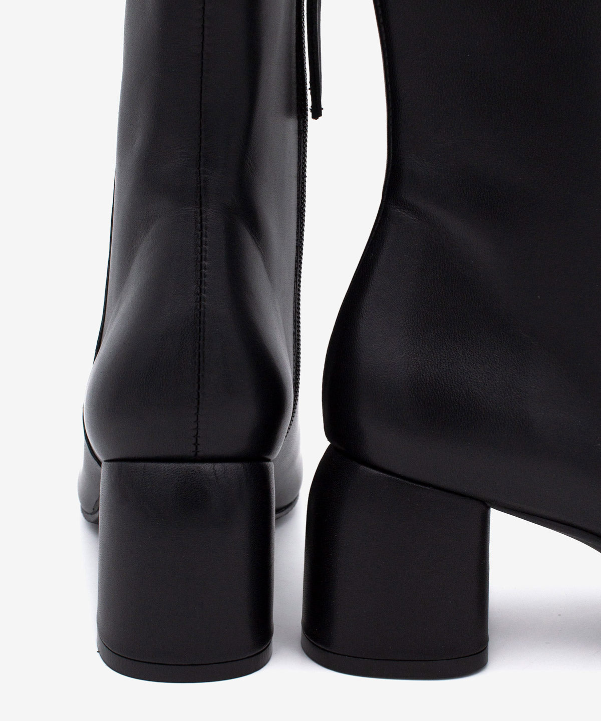 MURIELLE - Botín de mujer de tacón de diseño con puntera redonda de piel suave - Zapatos Negros - Zapatos de mujer Ángel Alarcón - Women Shoes 2026