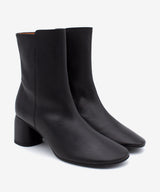 MURIELLE - Botín de tacón de diseño con puntera redonda en piel lisa - Zapatos Negros - Zapatos de mujer Ángel Alarcón - Women Shoes 2026