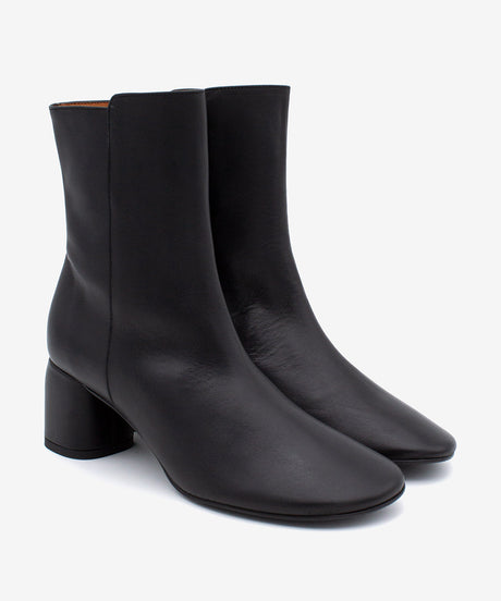 MURIELLE - Botín de tacón de diseño con puntera redonda en piel lisa - Zapatos Negros - Zapatos de mujer Ángel Alarcón - Women Shoes 2026