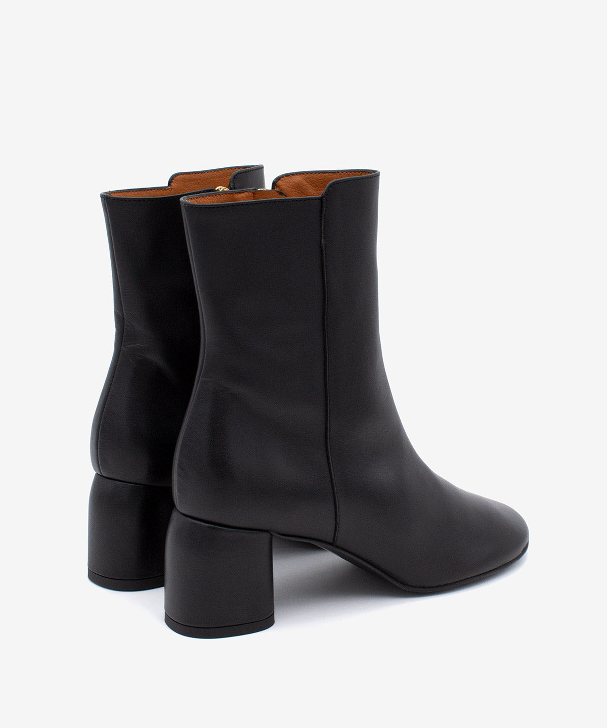 MURIELLE - Botín de tacón de diseño con puntera redonda en piel lisa - Zapatos Negros - Zapatos de mujer Ángel Alarcón - Women Shoes 2026
