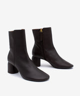 MURIELLE - Botín de mujer de tacón de diseño con puntera redonda de piel suave - Zapatos Negros - Zapatos de mujer Ángel Alarcón - Women Shoes 2026