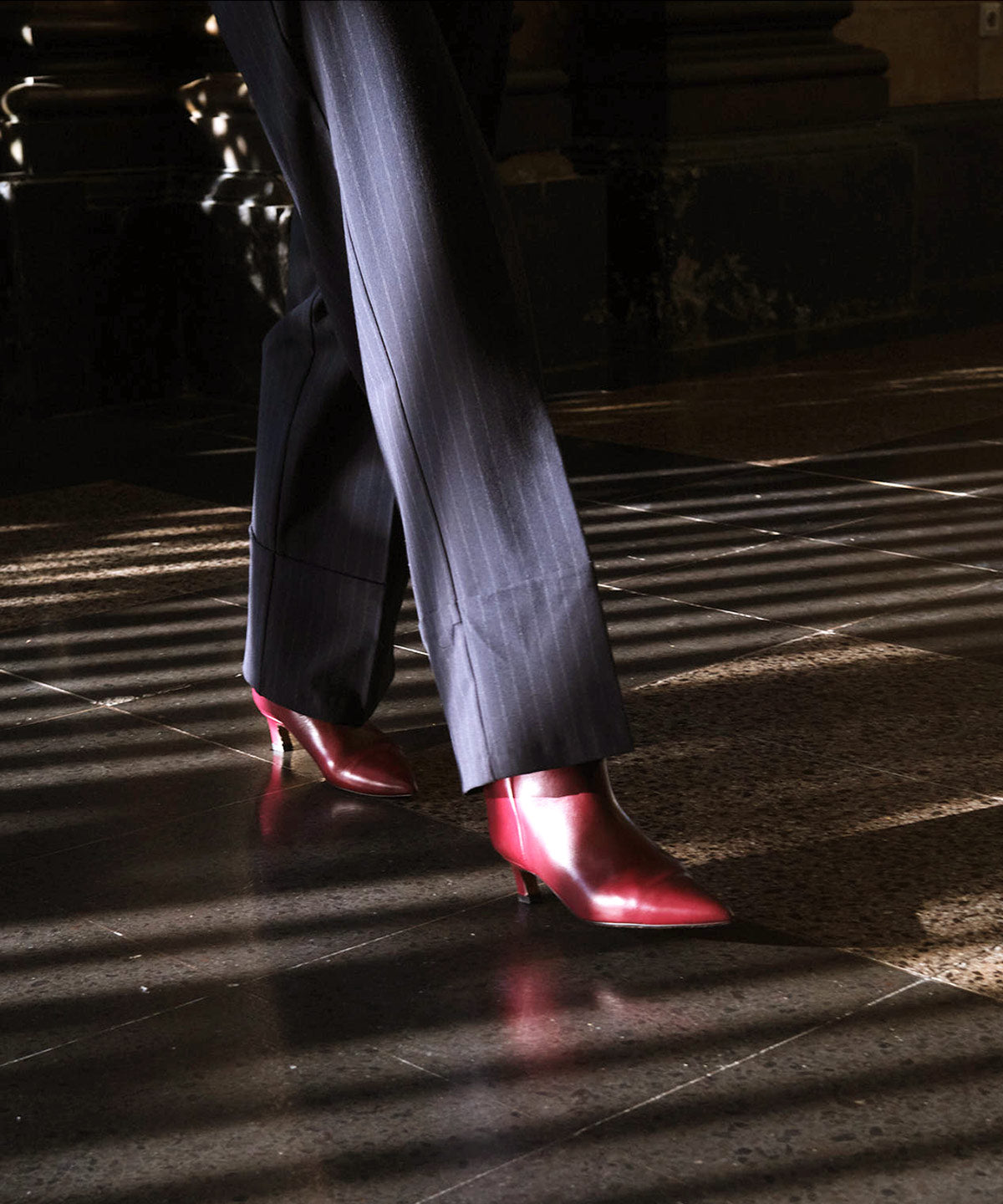 GAELLE - Bota gaucha moderna de tacón bajo de - Zapatos Negros - Zapatos de mujer Ángel Alarcón - Women Shoes 2026