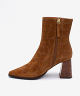 TRIMIA - Botín cómodo de mujer con tacón ancho en serraje con print cocodrilo - Zapatos color cuero - Zapatos de mujer Ángel Alarcón - Women Shoes 2026