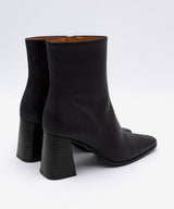 TRIMIA - Botín de piel natural con tacón ancho de efecto madera - Zapatos Negros - Zapatos de mujer Ángel Alarcón - Women Shoes 2026