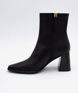 TRIMIA - Botín de piel natural con tacón ancho de efecto madera - Zapatos Negros - Zapatos de mujer Ángel Alarcón - Women Shoes 2026