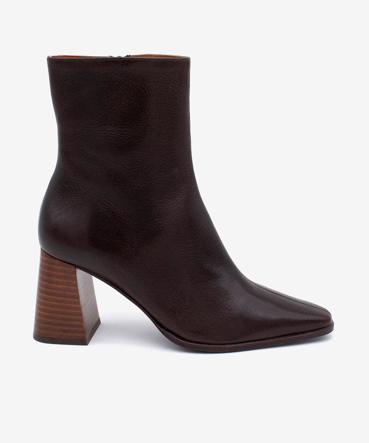 TRIMIA - Botín de piel natural con tacón ancho de efecto madera - Zapatos m. oscuro - Zapatos de mujer Ángel Alarcón - Women Shoes 2026