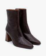 TRIMIA - Botín de piel natural con tacón ancho de efecto madera - Zapatos m. oscuro - Zapatos de mujer Ángel Alarcón - Women Shoes 2026