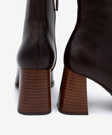 TRIMIA - Botín de piel natural con tacón ancho de efecto madera - Zapatos m. oscuro - Zapatos de mujer Ángel Alarcón - Women Shoes 2026