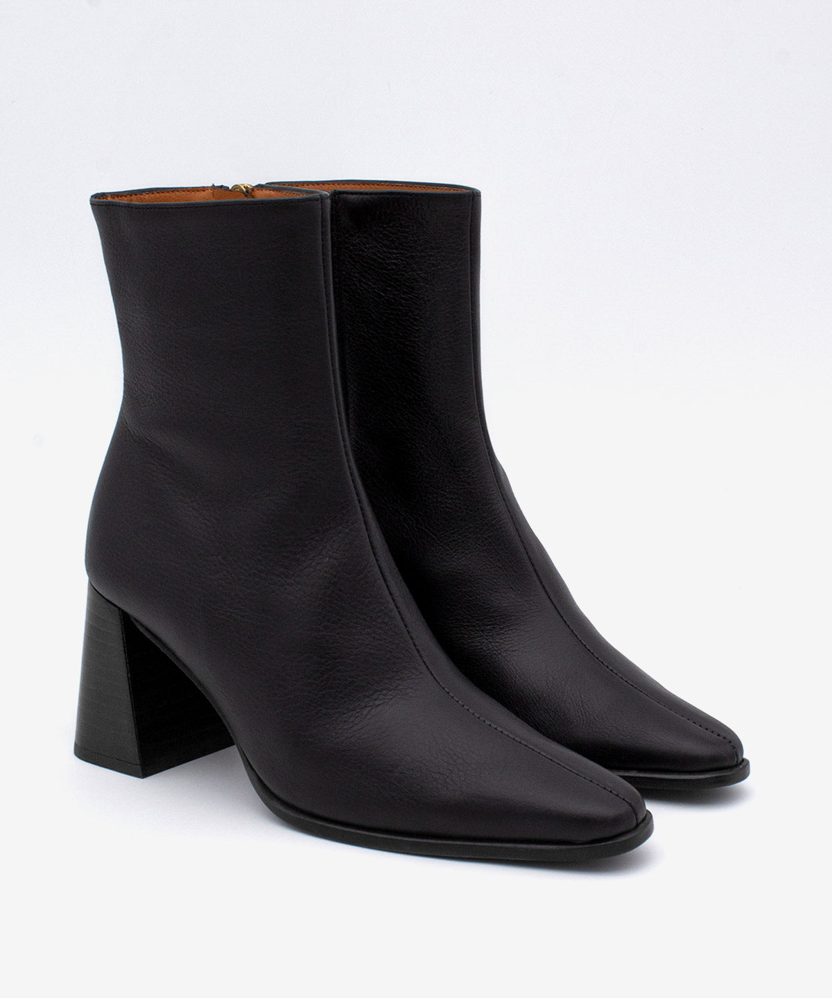 TRIMIA - Botín de mujer cómodo con tacón ancho de piel lisa - Zapatos Negros - Zapatos de mujer Ángel Alarcón - Women Shoes 2026