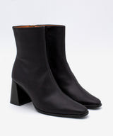 TRIMIA - Botín de mujer cómodo con tacón ancho de piel lisa - Zapatos Negros - Zapatos de mujer Ángel Alarcón - Women Shoes 2026