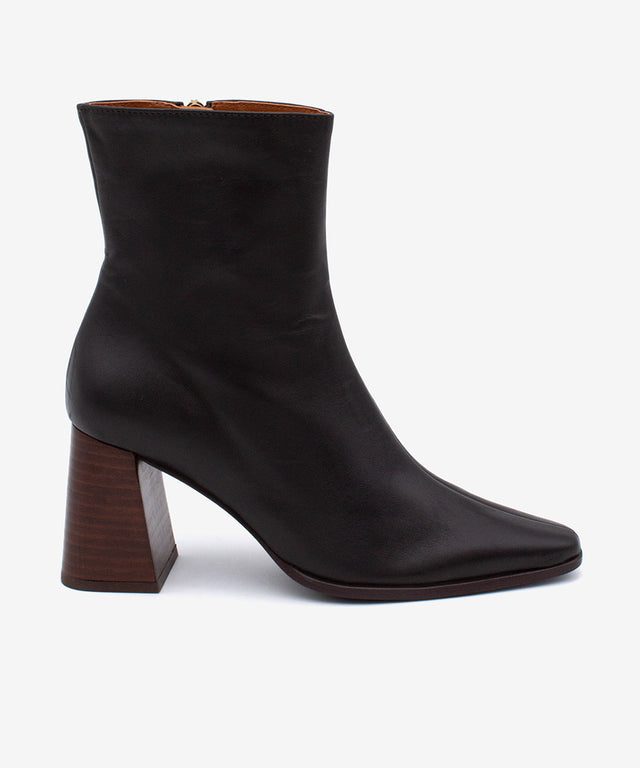 TRIMIA - Botín de mujer cómodo con tacón ancho de piel lisa - Zapatos m. oscuro - Zapatos de mujer Ángel Alarcón - Women Shoes 2026