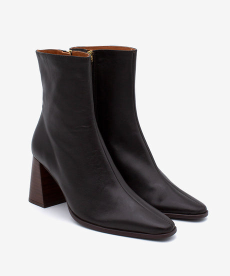 TRIMIA - Botín de mujer cómodo con tacón ancho de piel lisa - Zapatos Negros - Zapatos de mujer Ángel Alarcón - Women Shoes 2026