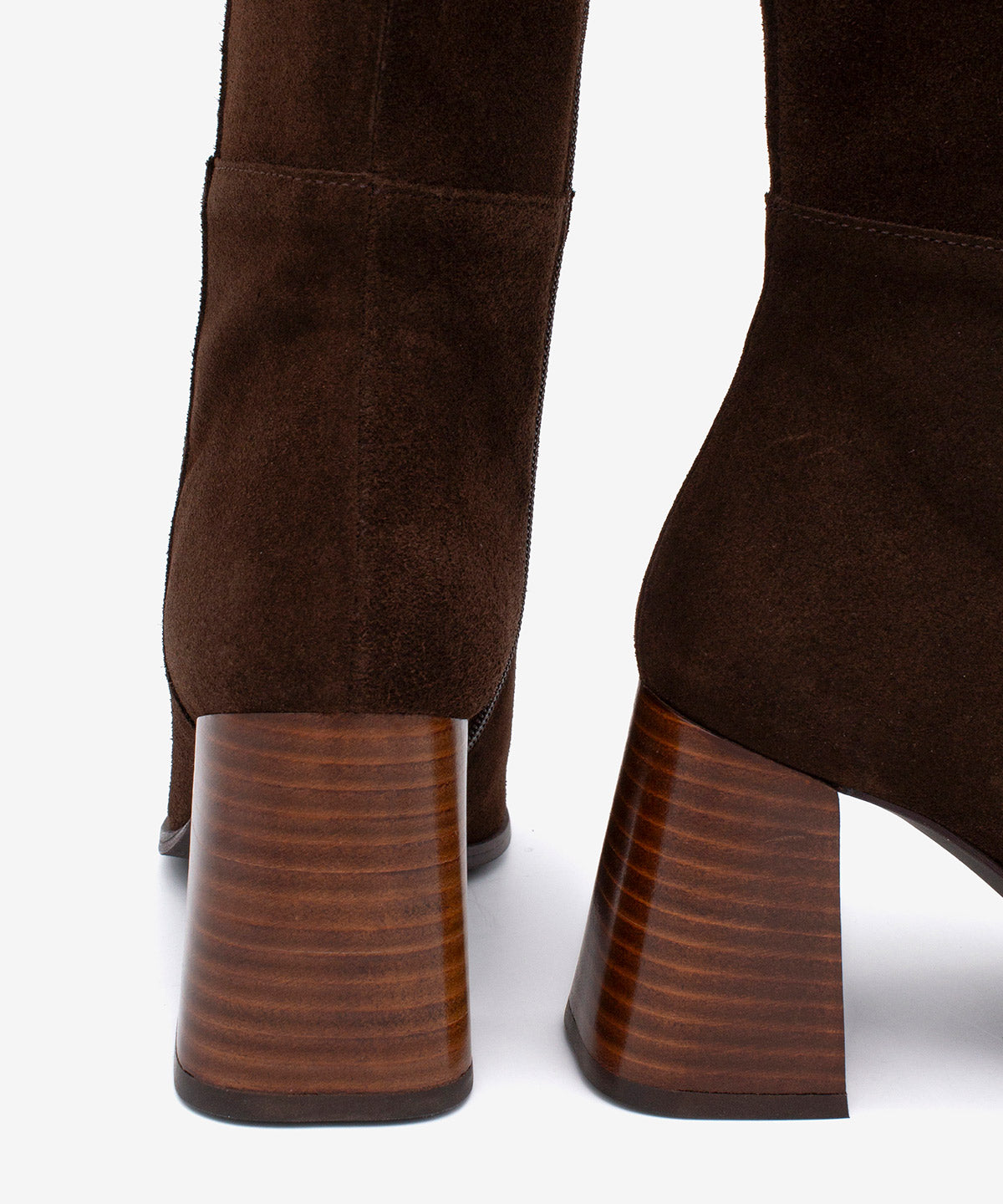 TRITAS - Bota alta de serraje con tacón ancho efecto madera - Zapatos m. oscuro - Zapatos de mujer Ángel Alarcón - Women Shoes 2026