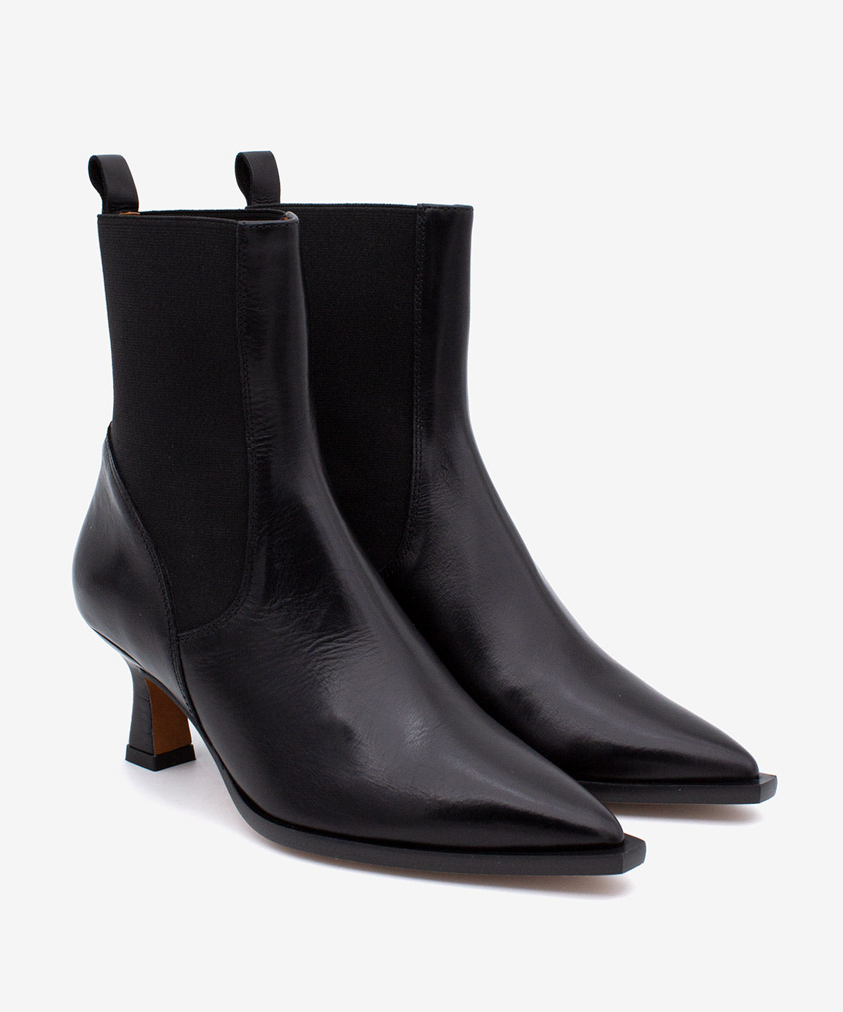 BRIELAS - Botín chelsea con tacón fino en piel lisa semibrillo - Zapatos Negros - Zapatos de mujer Ángel Alarcón - Women Shoes 2026